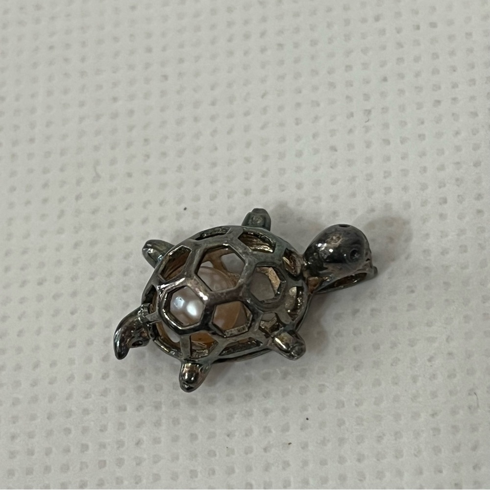 925 Sterling Silver Tiny Turtle Pendant With Pearl
